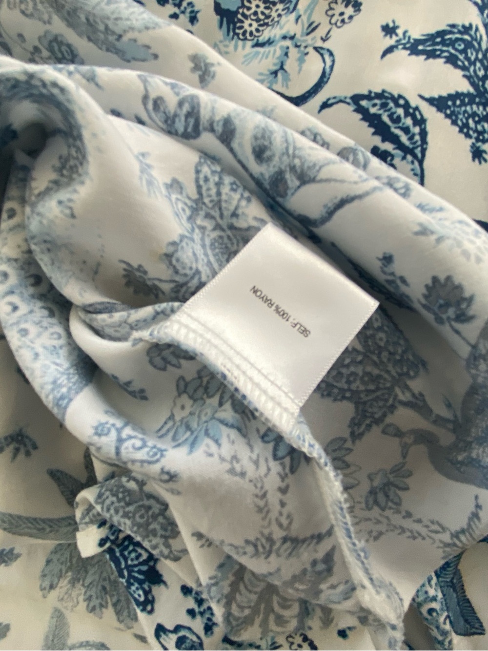 Jane and Delancey Blue and White Printed Women’s Top animal - Picture 11 of 13